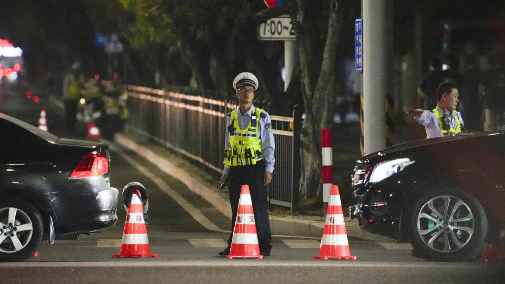 سائق في الصين يقتل 35 شخصاً خلال هجوم متعمد على مجموعة تمارس الرياضة