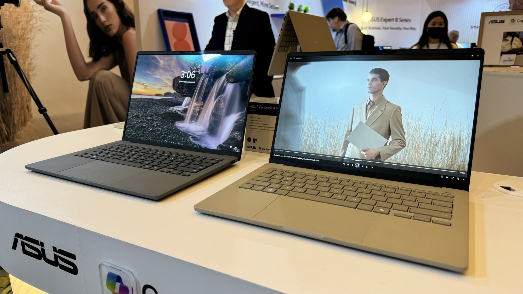 Asus Zenbook A14 في معرض CES 2025