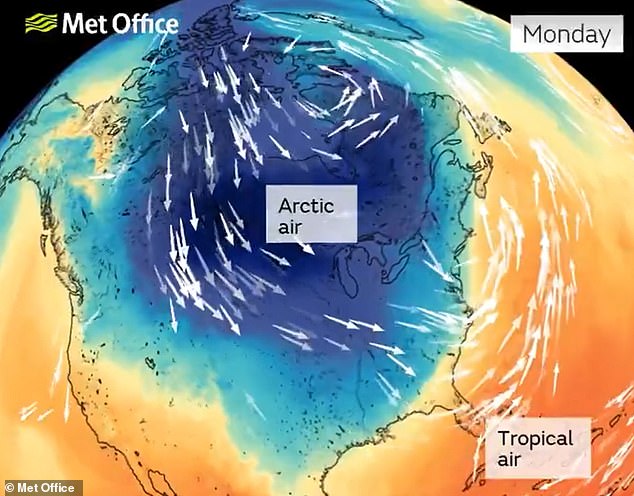 هواء القطب الشمالي البارد يندفع جنوبًا عبر أمريكا الشمالية كما يظهر على خريطة الطقس لمكتب الأرصاد الجوية يوم الاثنين