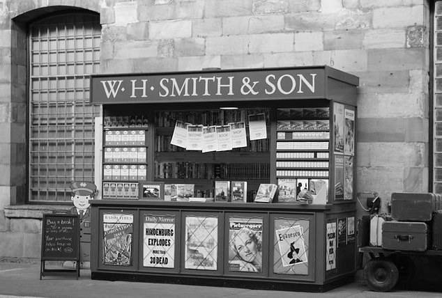 افتتحت WHSmith أول متجر تجزئة للسفر في محطة يوستون بلندن في عام 1848