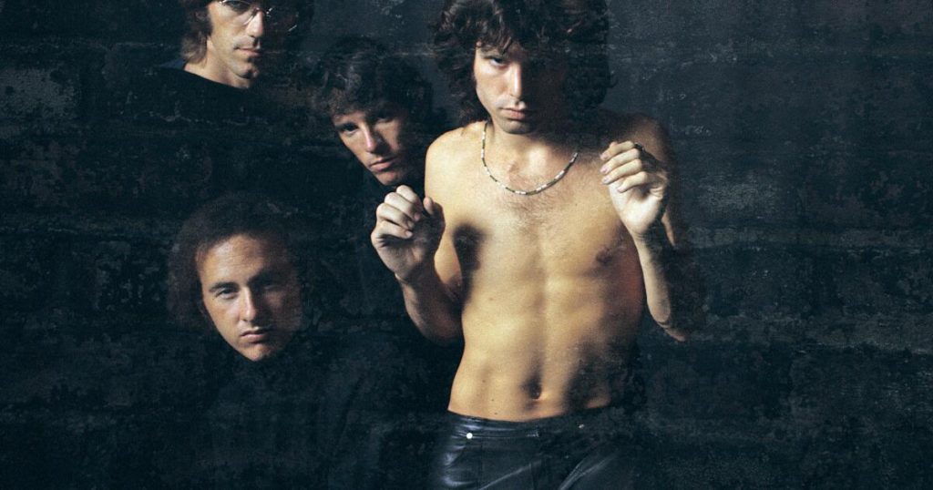 تمت كتابة أغنية “Light My Fire” لفرقة The Doors في منزل Pacific Palisades الذي احترق