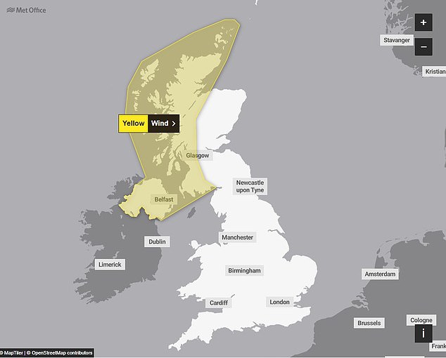 تُظهر خريطة الرياح ليوم السبت نفس التحذير الأصفر الموجود في شمال وغرب اسكتلندا وكذلك أيرلندا الشمالية