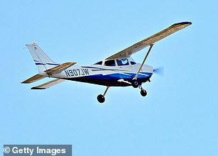 وقالت السلطات إن الاصطدام تضمنت Lancair 360 MKII و Cessna 172s (شوهد في صورة ألبوم)