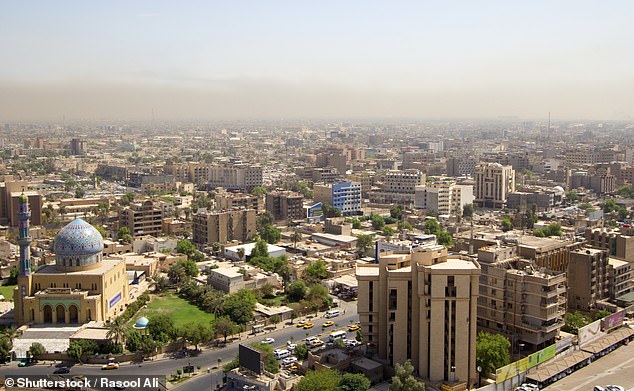 جادل القاضي بأنه 